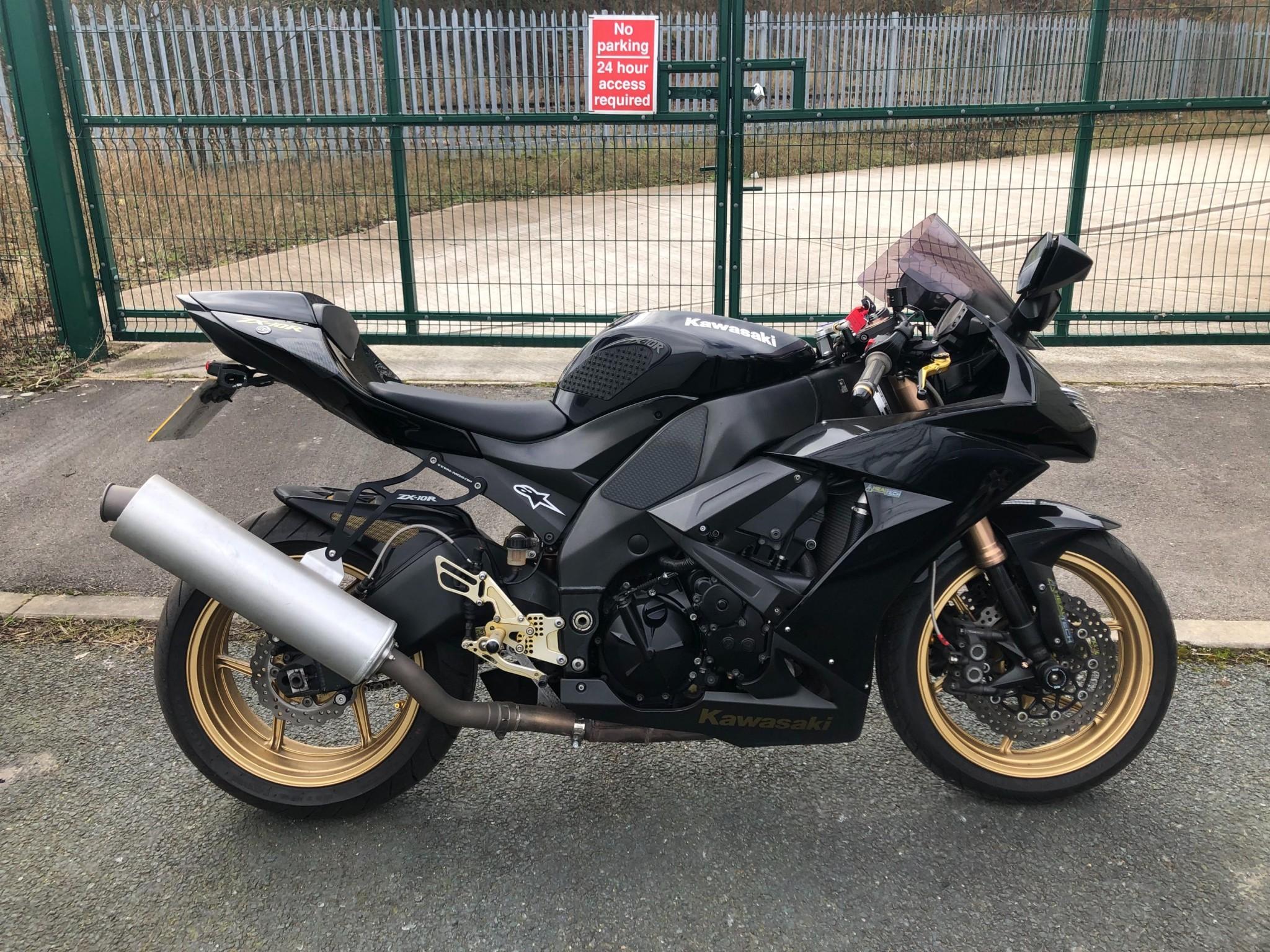 Kawasaki Zx 1000 E8f from Transit Motorcycles