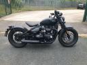 Triumph Bonneville Bobber Black