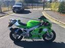 Kawasaki Zx 750-p2